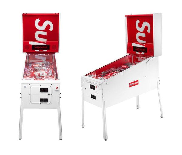 Supreme x Stern Pinball ตู้เกมพินบอลจากอเมริกา